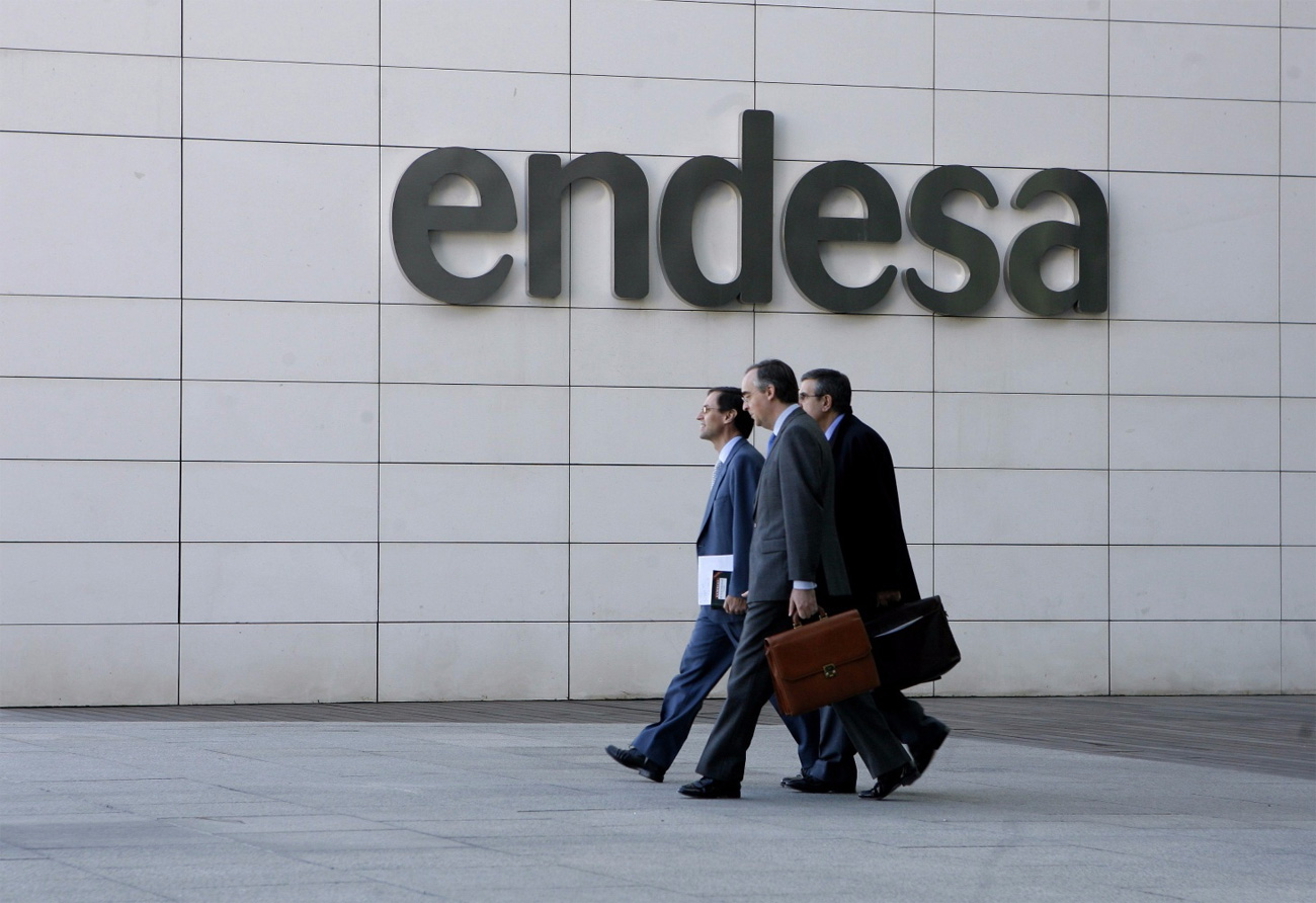 Las doce sanciones aplicadas por la Junta a Endesa se redujeron a un montante total de 25.505 euros. Es una de las empresas más denunciadas por los consumidores andaluces.