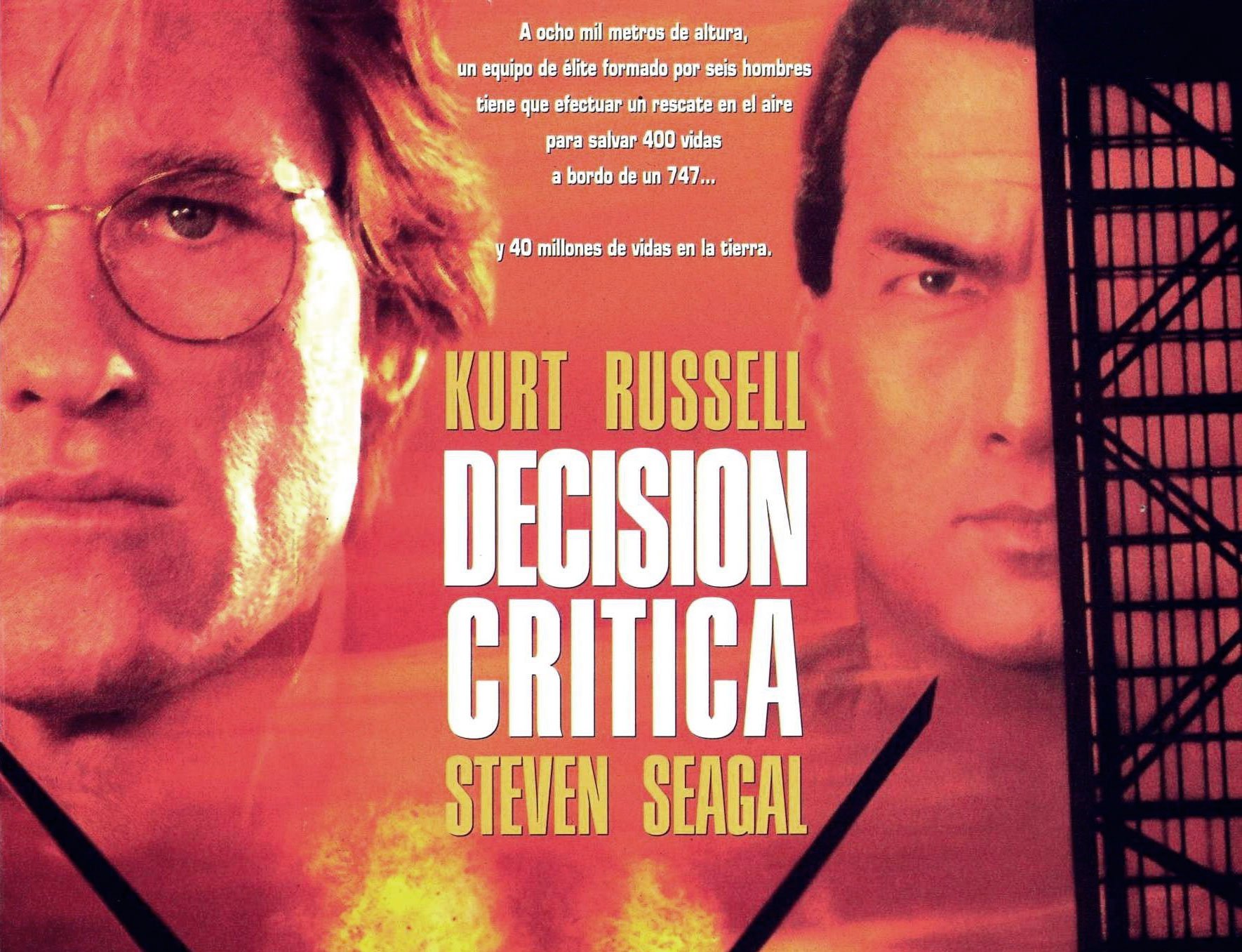 Decisión crítica, una película supuestamente protagonizada por Steven Seagal, cuyo personaje muere nada más comenzar. | Imagen: Warner Bros y Silver Pictures.