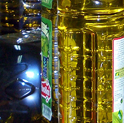 El precio del aceite de oliva var�a hasta un 70% seg�n la marca y el establecimiento