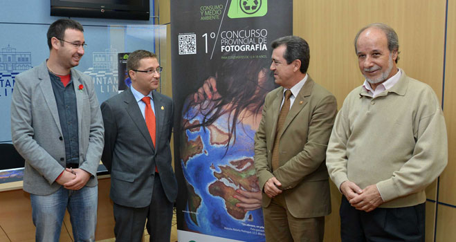 FACUA Ja�n presenta el concurso provincial de fotograf�a 'Co...