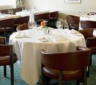 En la carta de un restaurante el precio del pescado indicaba que �ste depend�a del valor de mercado. Al pedir la cuenta la cantidad que ped�an era desorbitada. �Tienen obligaci�n de indicar el coste de todos los platos?