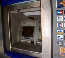 Si saco dinero dentro de mi red de cajeros, pero no en uno de mi banco, �pueden cobrarme comisiones?