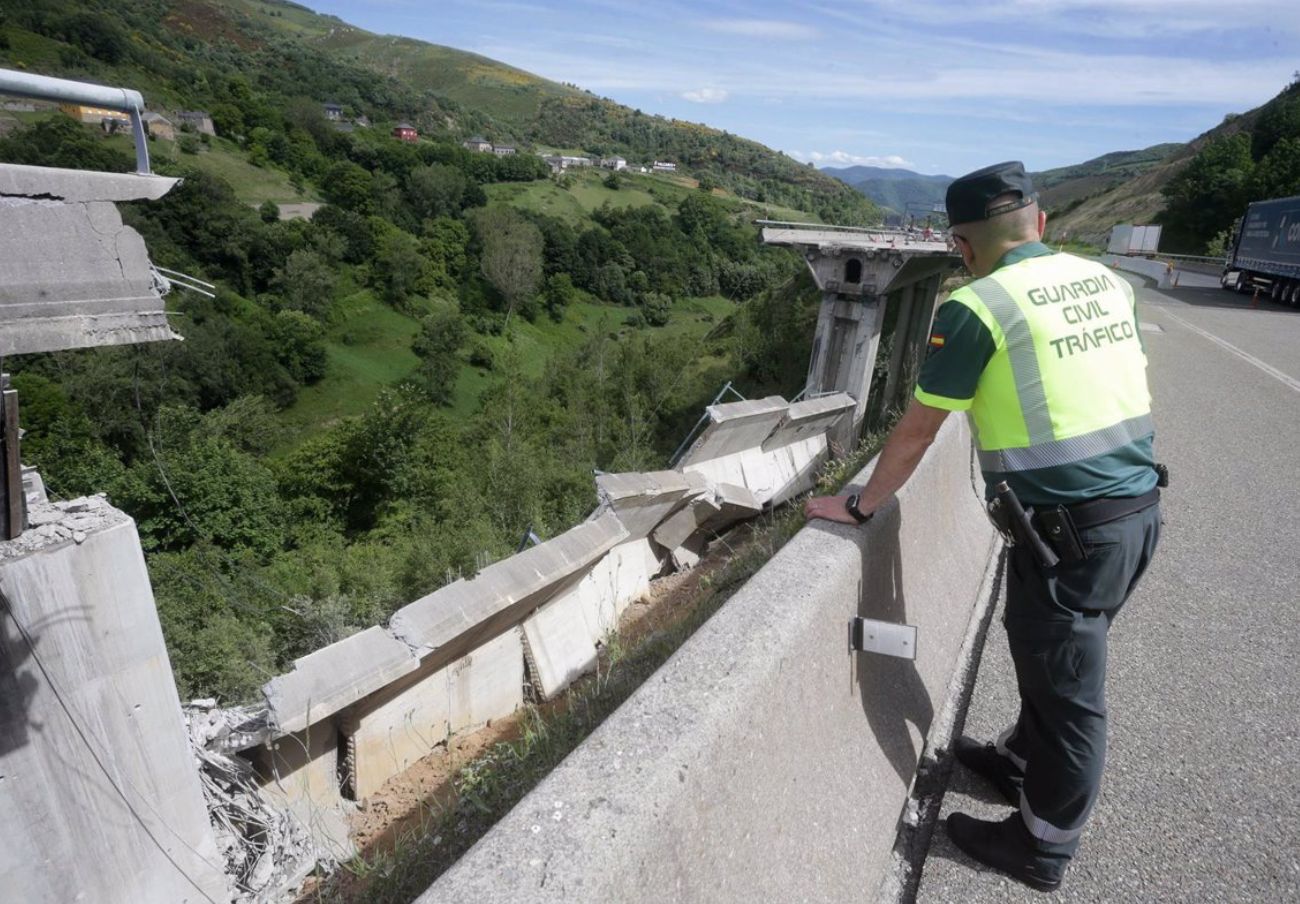 FACUA Galicia exige que se aceleren las obras en el viaducto que colapsó el año pasado entre León y Lugo