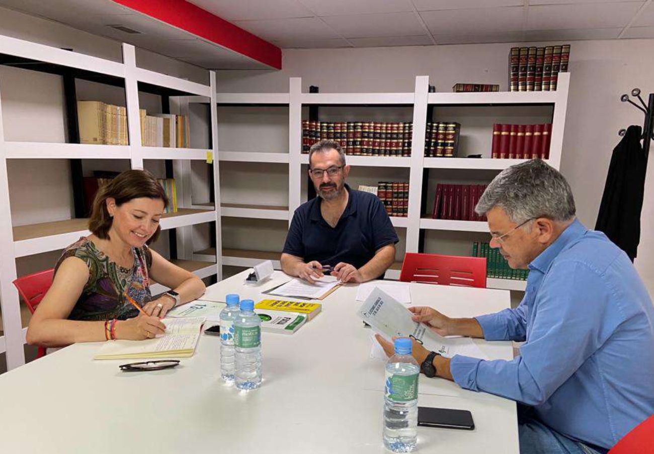 FACUA Extremadura presenta 13 propuestas para la defensa de los consumidores a la candidatura socialista 