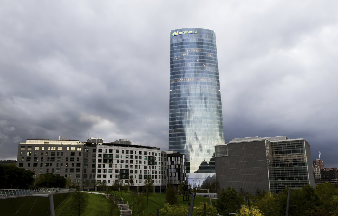 A petición de FACUA, la Fiscalía investiga si Iberdrola cometió delito al manipular el precio de la luz A petición de FACUA, la Fiscalía investiga si Iberdrola cometió delito al manipular el precio de la luz