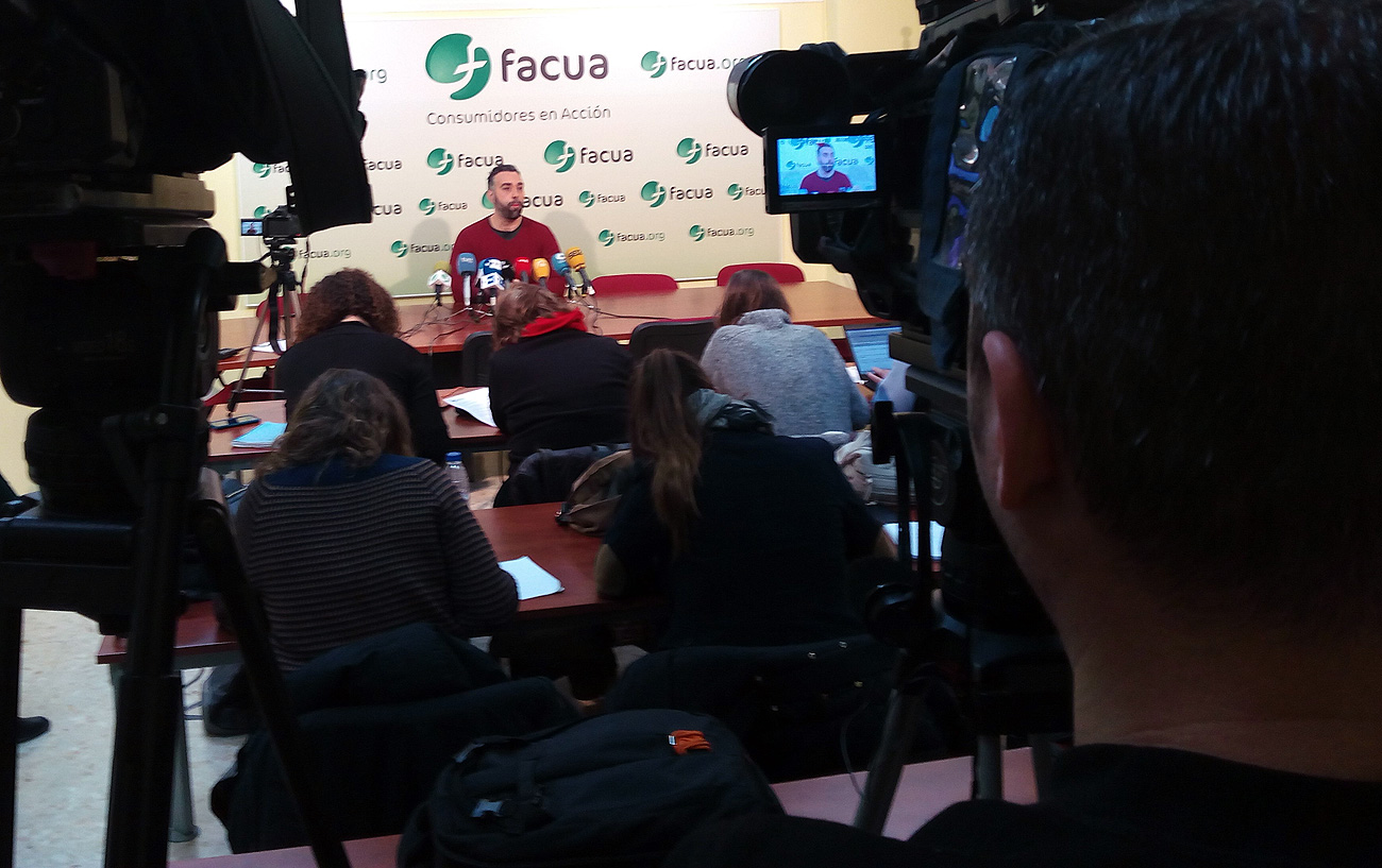 El 23 de abril se celebra el III Congreso de FACUA, en el que debemos reafirmar de manera clara las señas de identidad de nuestro proyecto consumerista. El 23 de abril se celebra el III Congreso de FACUA, en el que debemos reafirmar de manera clara las señas de identidad de nuestro proyecto consumerista.