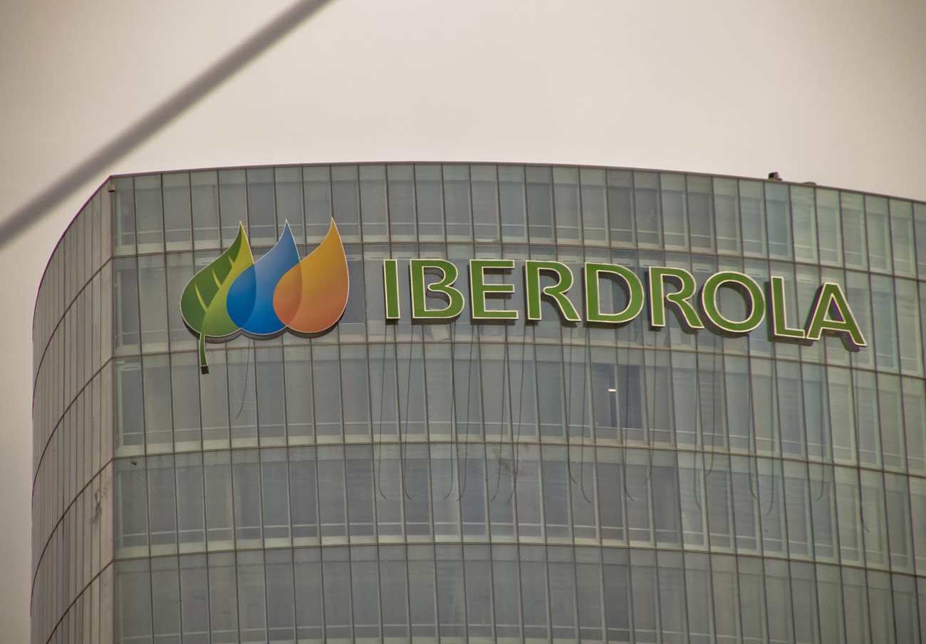 Competencia determina que Iberdrola disparó sus beneficios inflando el precio de la luz en 2013