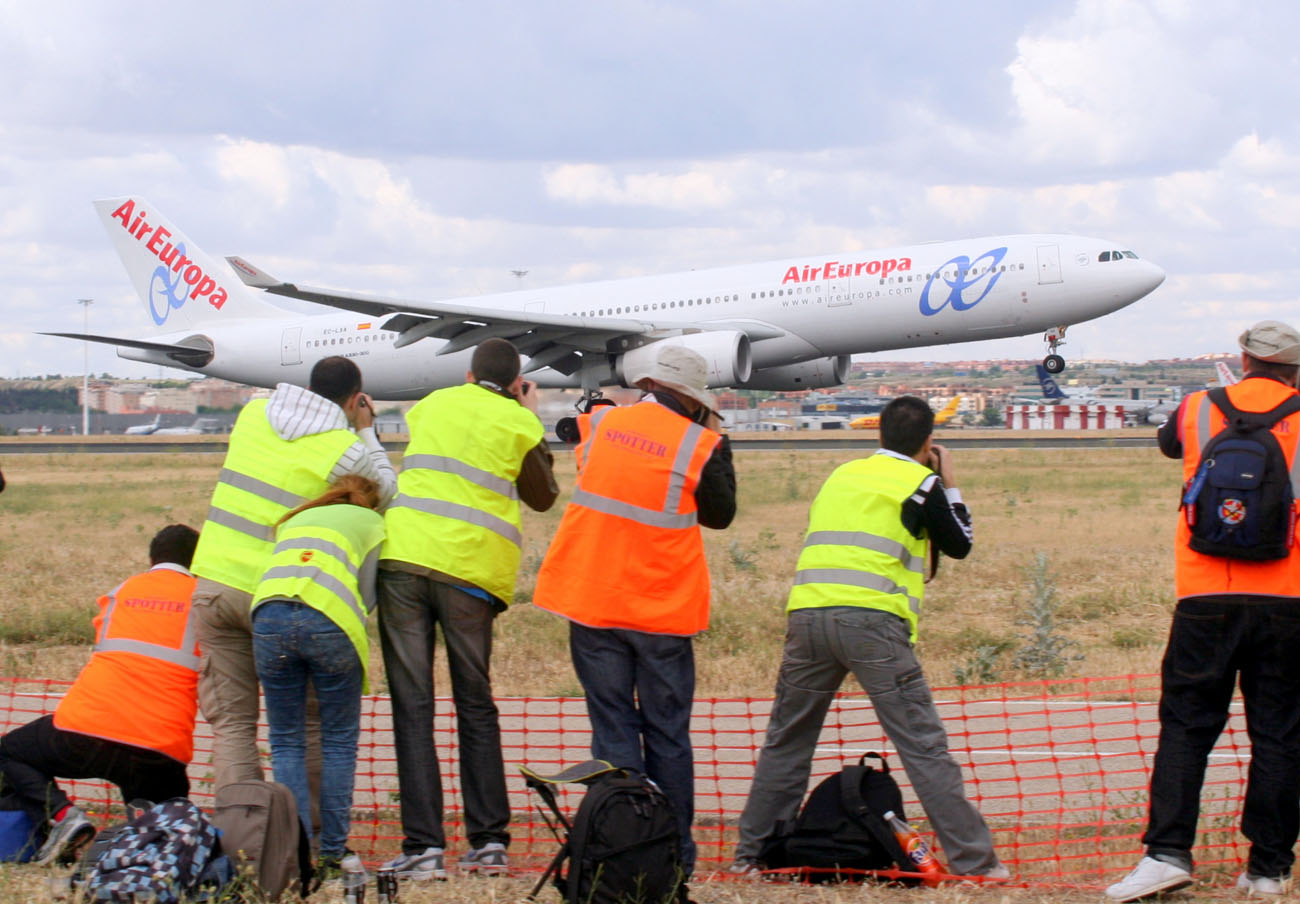FACUA recomienda a los afectados por la huelga de Air Europa que reclamen la reubicación o devolución FACUA recomienda a los afectados por la huelga de Air Europa que reclamen la reubicación o devolución