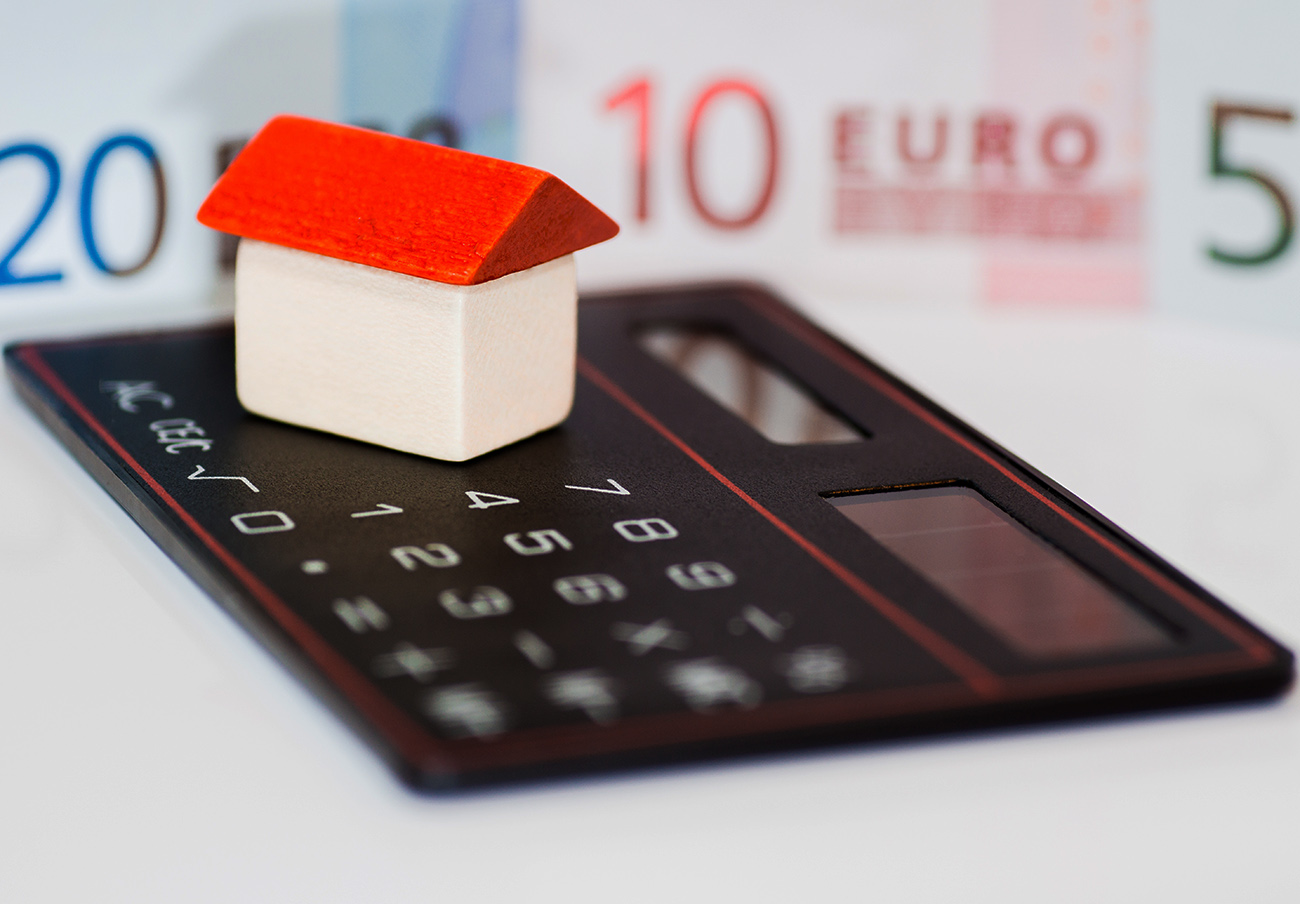 Bruselas da dos meses a España para que aplique correctamente las normas europeas sobre hipotecas