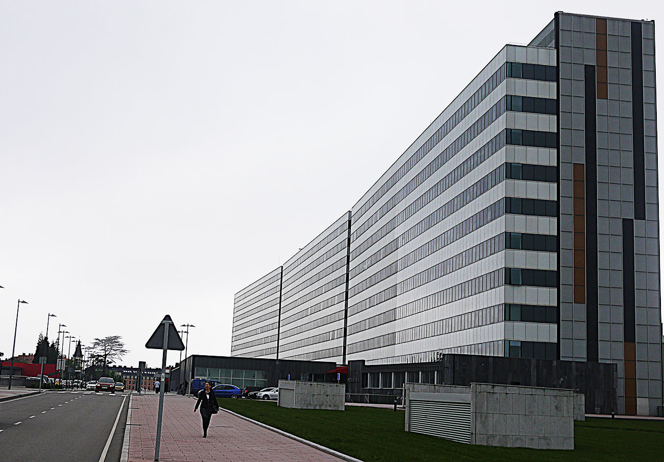FACUA pide la gratuidad del aparcamiento del Hospital Universitario Central de Asturias para sus usuarios