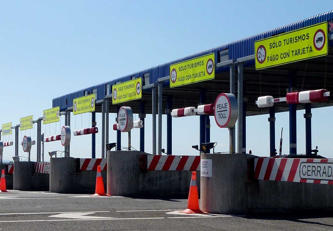 FACUA rechaza la intención de Fomento de rescatar autopistas en quiebra para volver a licitarlas FACUA rechaza la intención de Fomento de rescatar autopistas en quiebra para volver a licitarlas