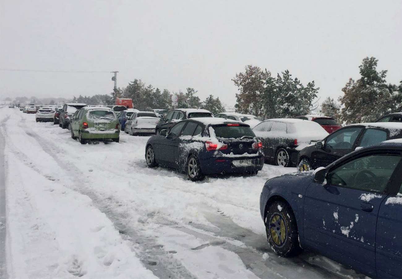 FACUA reclama a Iberpistas que indemnice a los usuarios retenidos en la AP-6 por la nevada