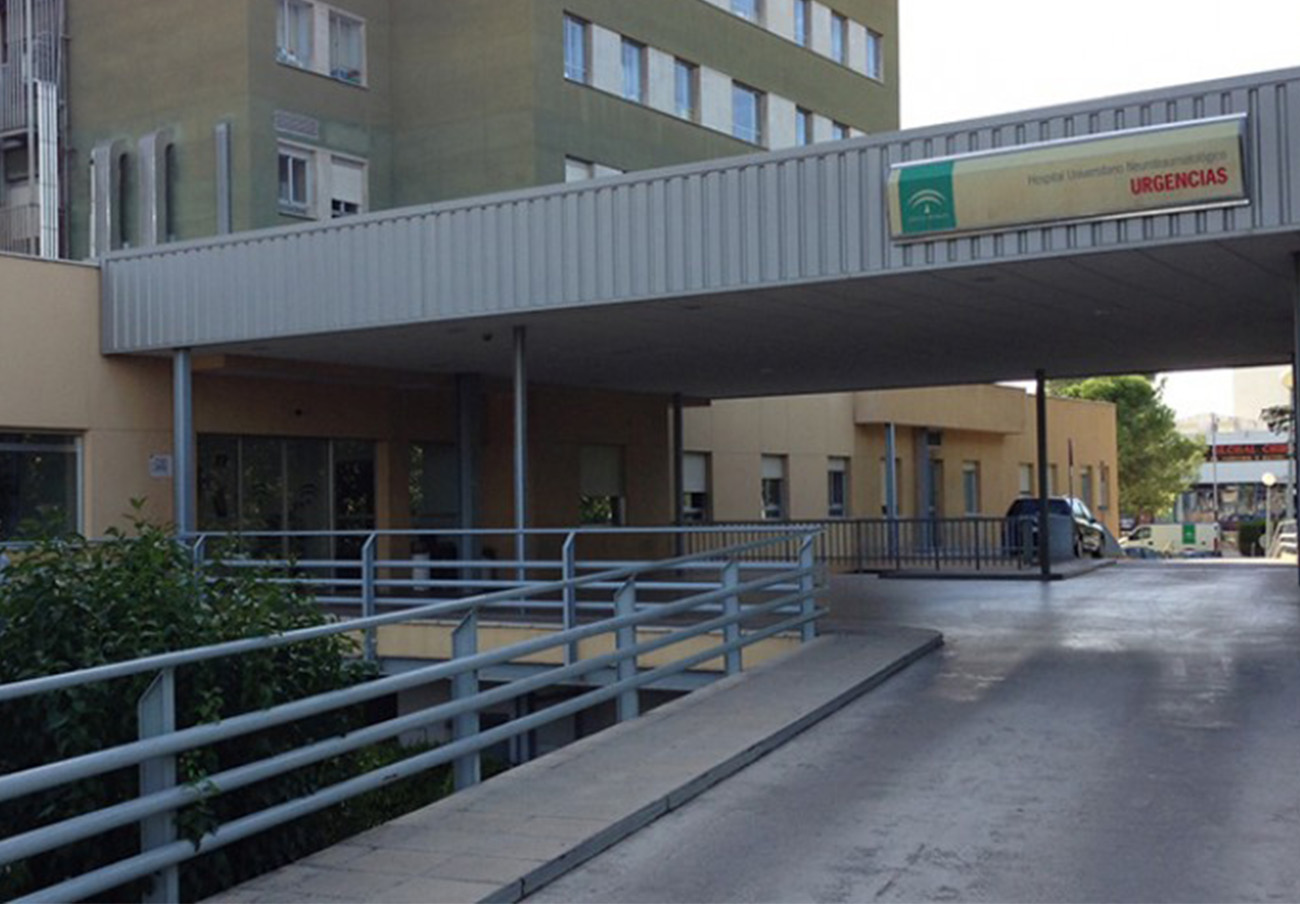 FACUA Jaén pide explicaciones por la rotura de una tubería en el techo del Hospital Neurotraumatológico