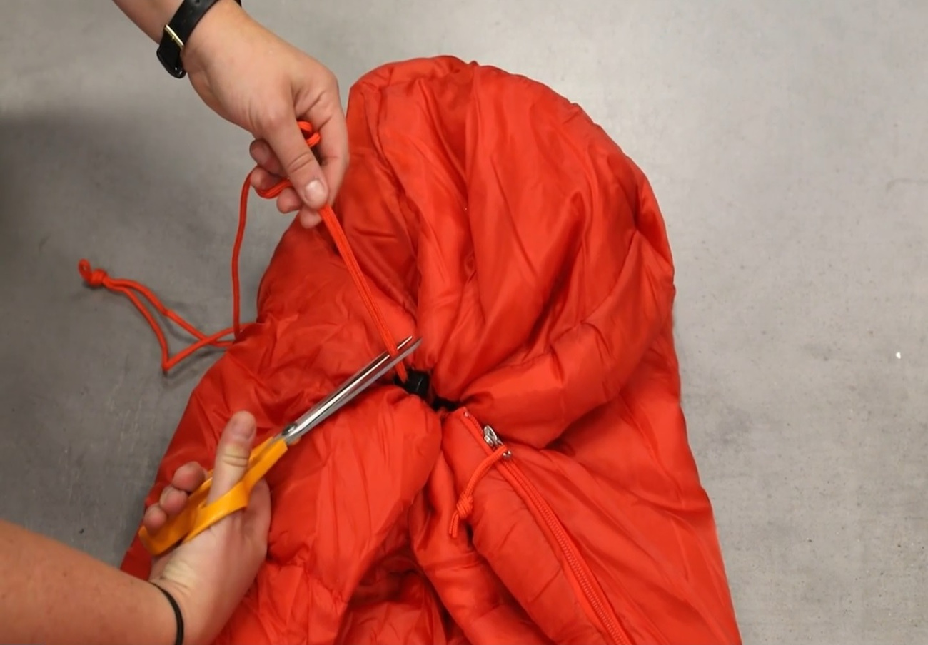 Decathlon alerta de un fallo de seguridad en un saco de dormir para niños