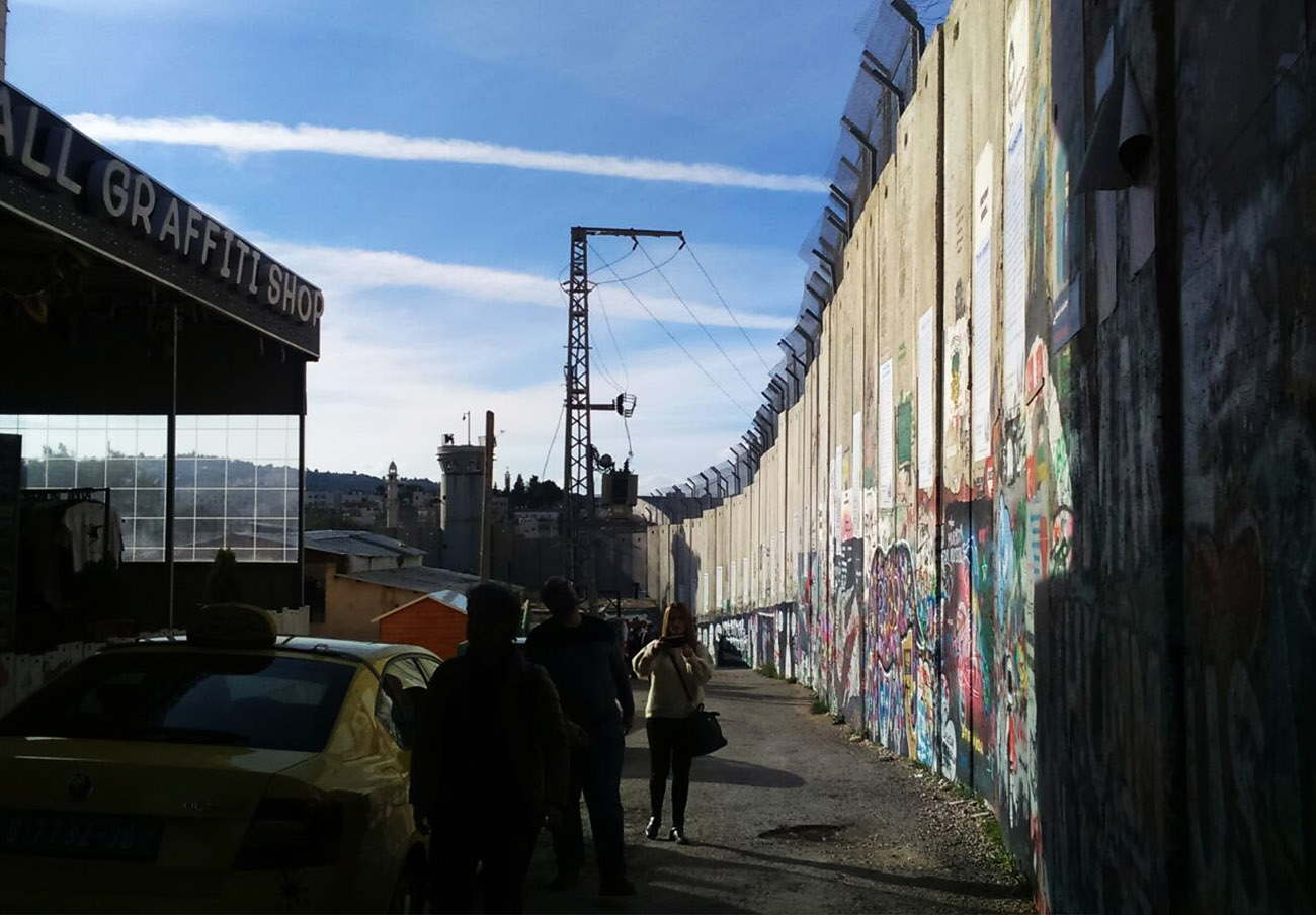 Muro construido por el Gobierno de Israel. | Imagen: Jordi Castilla.
