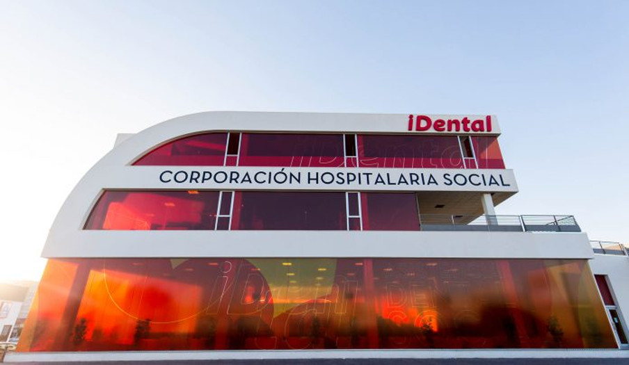 Cierran en Almería y Segovia dos clínicas más de iDental: el número de pacientes afectados sigue aumentando
