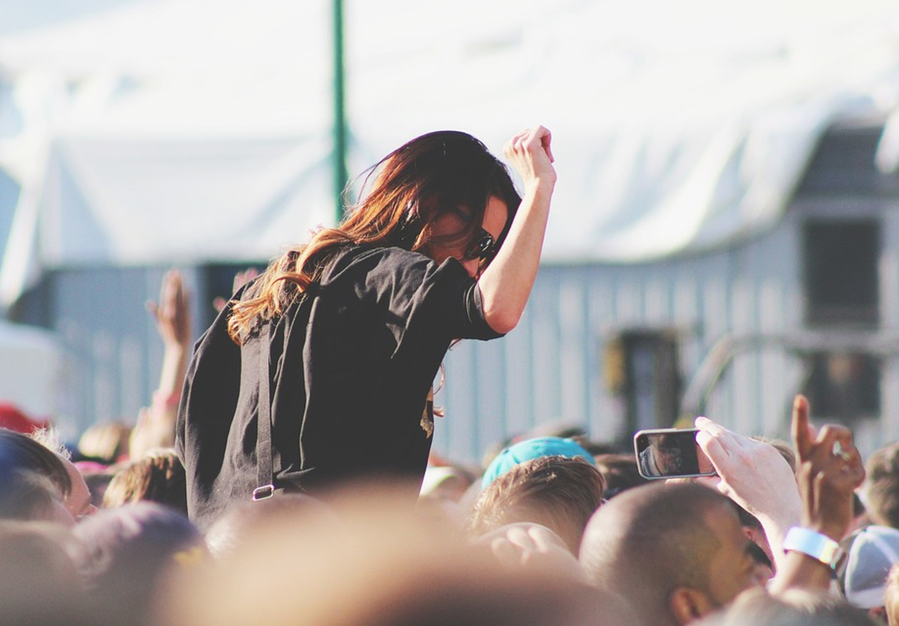 FACUA denuncia a Live Nation por no permitir el acceso con comida y bebida al Download Festival