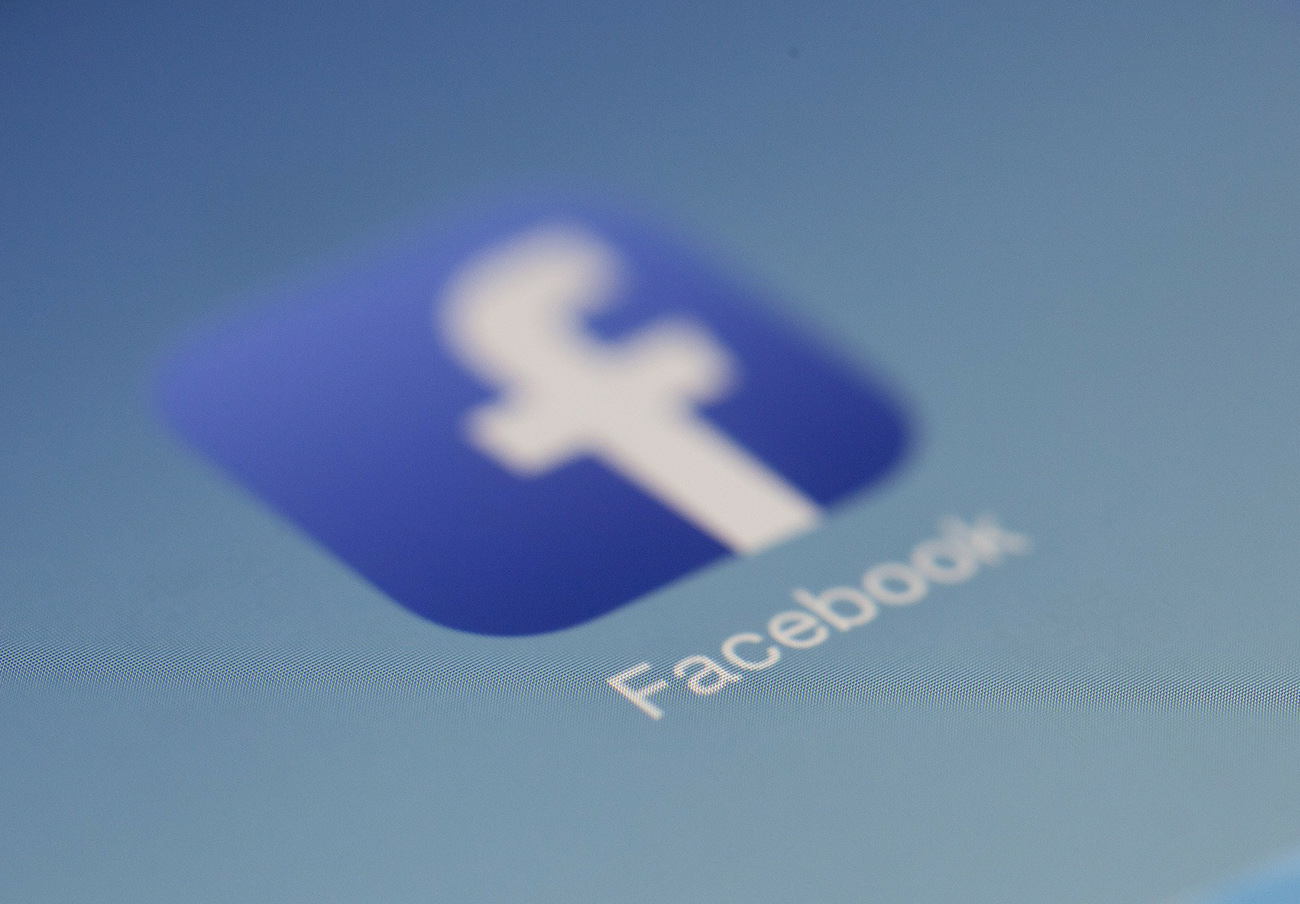 Reino Unido multa a Facebook con 565.000 euros por el escándalo de Cambridge Analytica