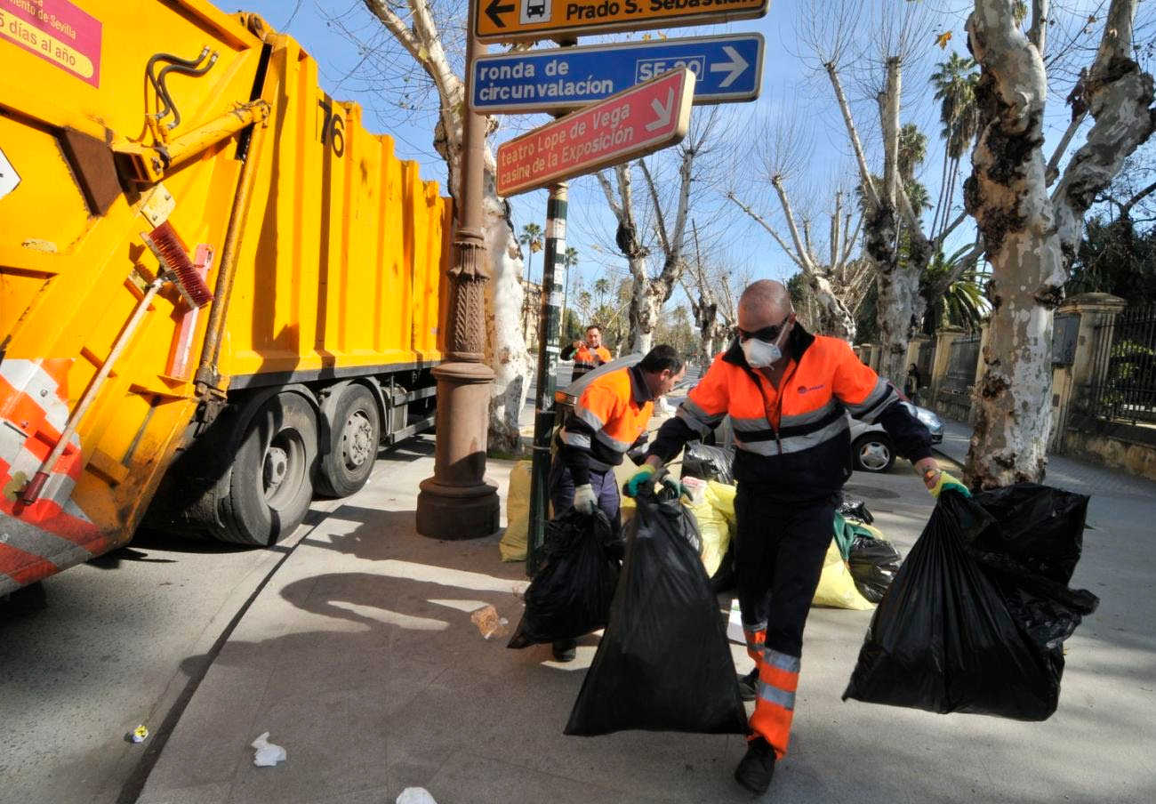 FACUA Sevilla resuelve las dudas acerca de la normativa sobre la limpieza de la vía pública