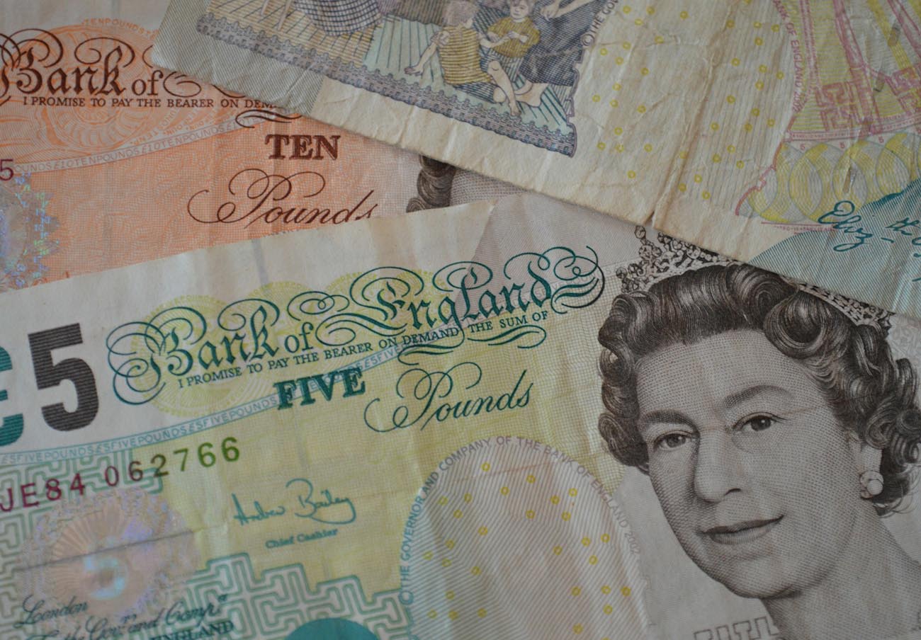 La CNMV advierte sobre una veintena de 'chiringuitos financieros' en Reino Unido
