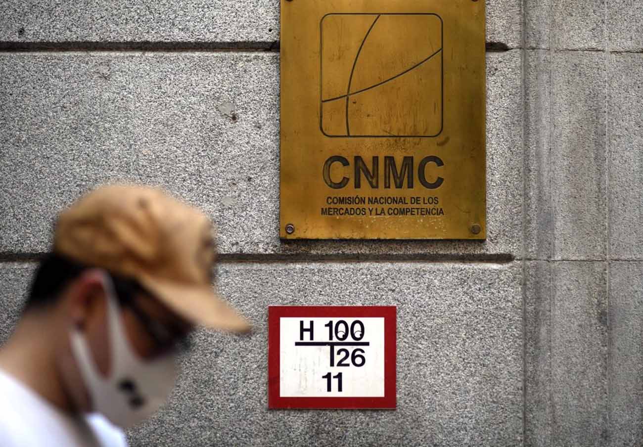 La CNMC multa a Atresmedia y Mediaset por publicidad encubierta y cambio de programación no anticipado