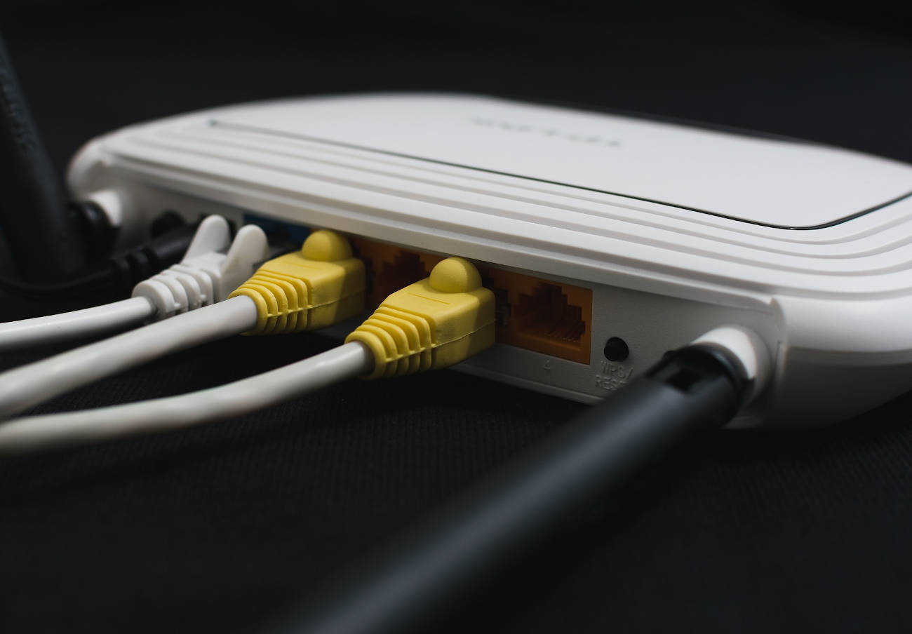 FACUA denuncia a las principales telecos por sus penalizaciones por no devolver los 'routers'