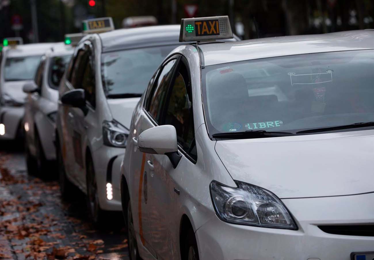 FACUA Córdoba critica que las nuevas tarifas del taxi incluyen pagos a servicios opcionales y privados