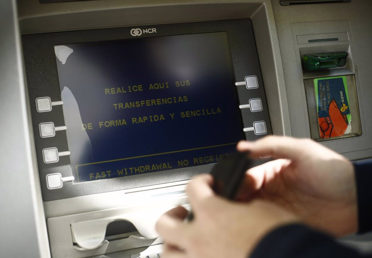 FACUA considera ilegal la negativa de los bancos a dar atención personal a consumidores vulnerables