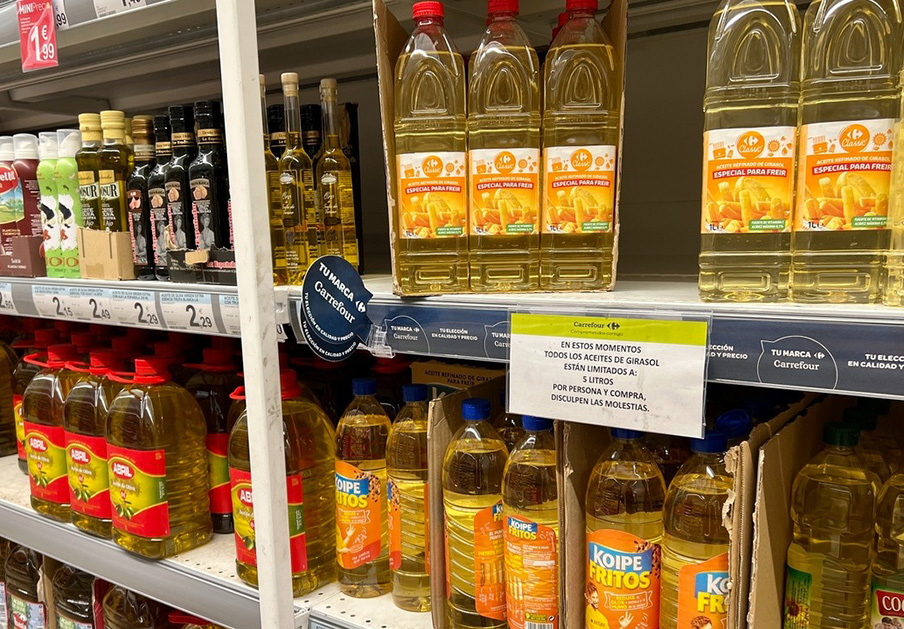 Aceite de girasol: FACUA denuncia a otros cinco supermercados e hipermercados por limitar la compra