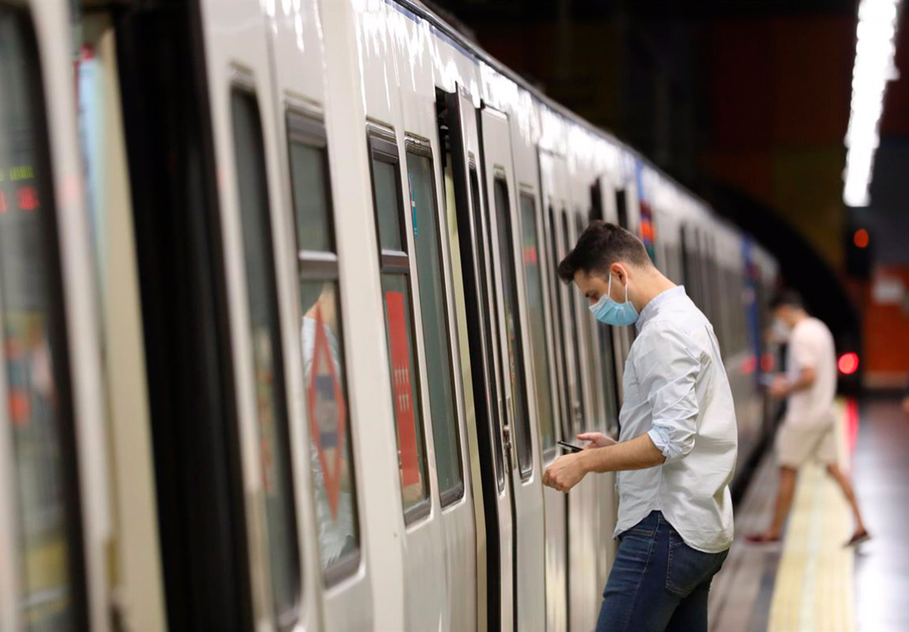 Metro de Madrid: FACUA critica que Ayuso reduzca el transporte público potenciando así el privado