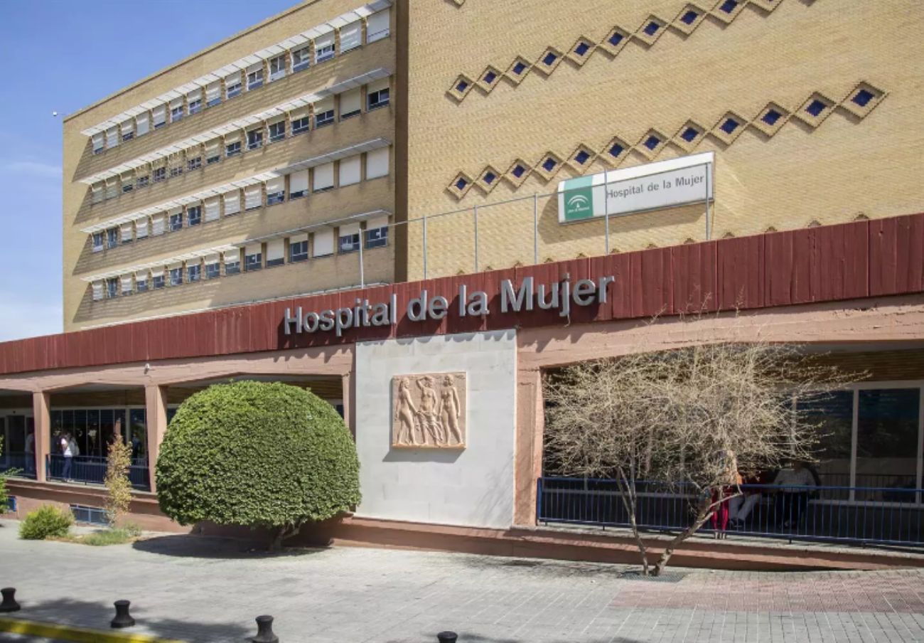 FACUA Sevilla denuncia que pacientes oncológicas del Virgen del Rocío no disponen de aire acondicionado