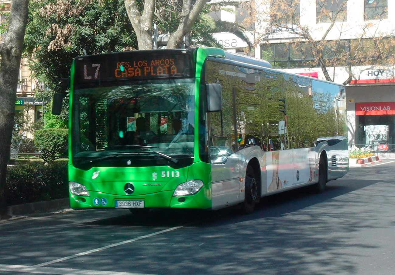 Sin bono mensual de autobús en Cáceres: FACUA pide reembolsar a los afectados los billetes ordinarios