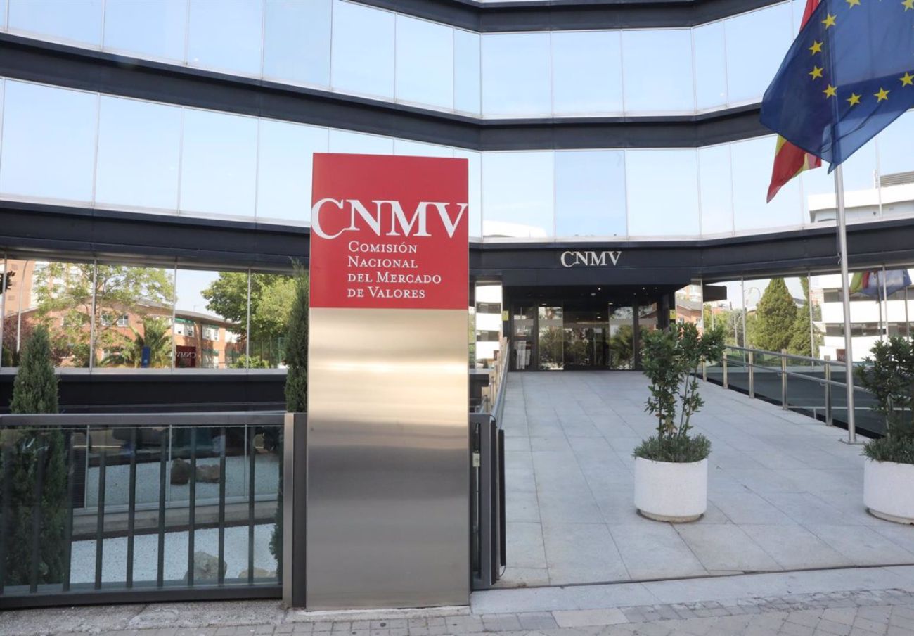 El 40% de los chiringuitos financieros advertidos este año por la CNMV comercializa criptos