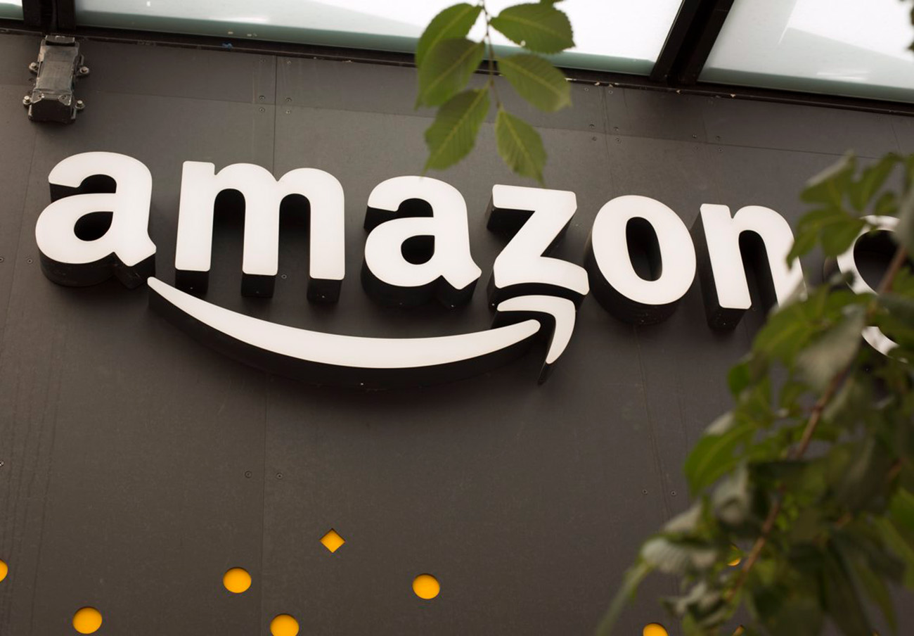 Amazon presenta la primera demanda judicial en España contra una web de reseñas falsas