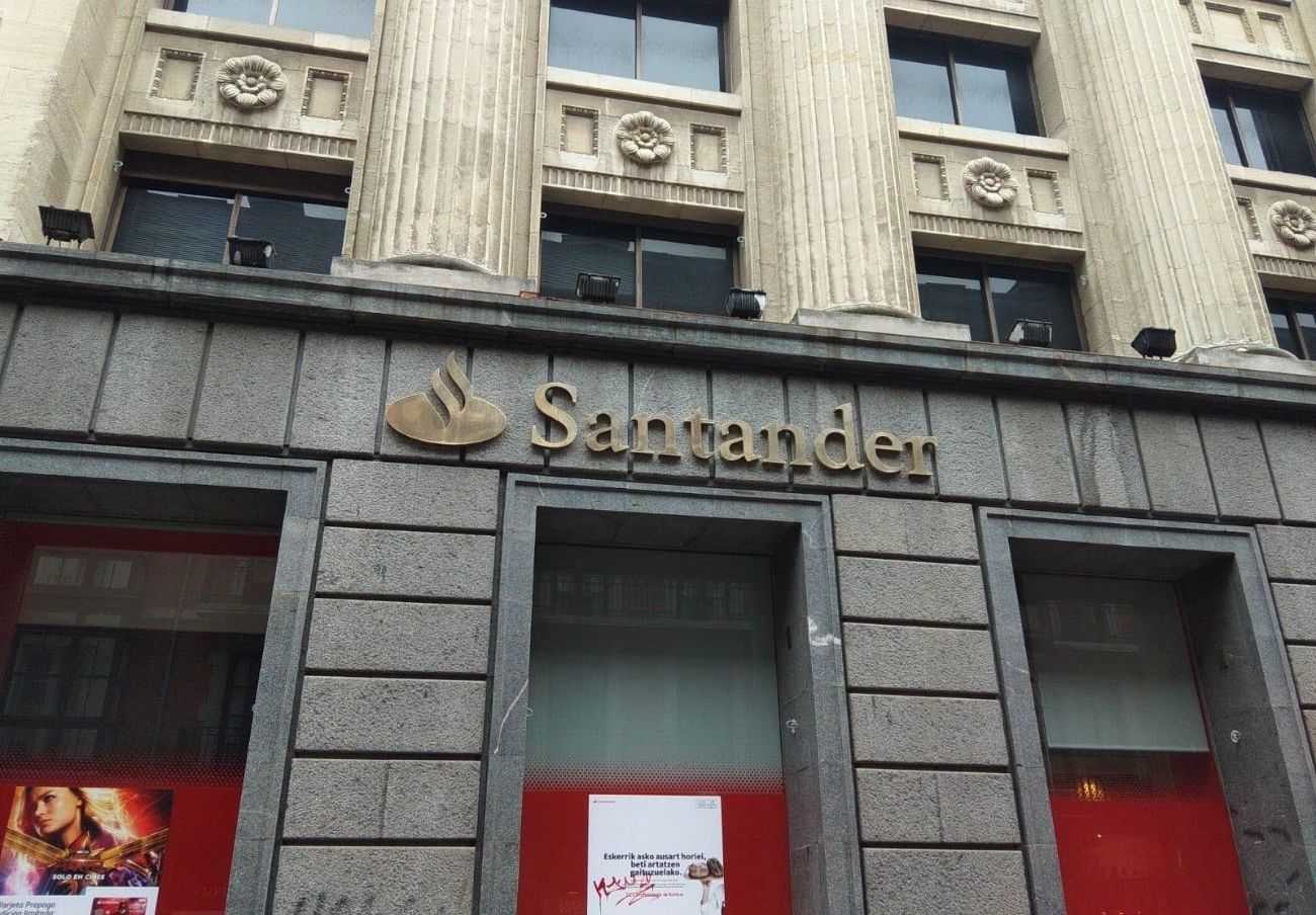 Condenan a Santander a devolver a una anciana 316.000 euros que perdió en inversiones de riesgo