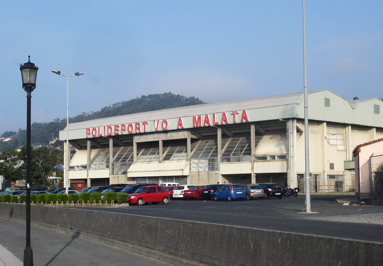 Multa al Ayuntamiento de Ferrol por infracción sanitaria en el agua del pabellón de A Malata