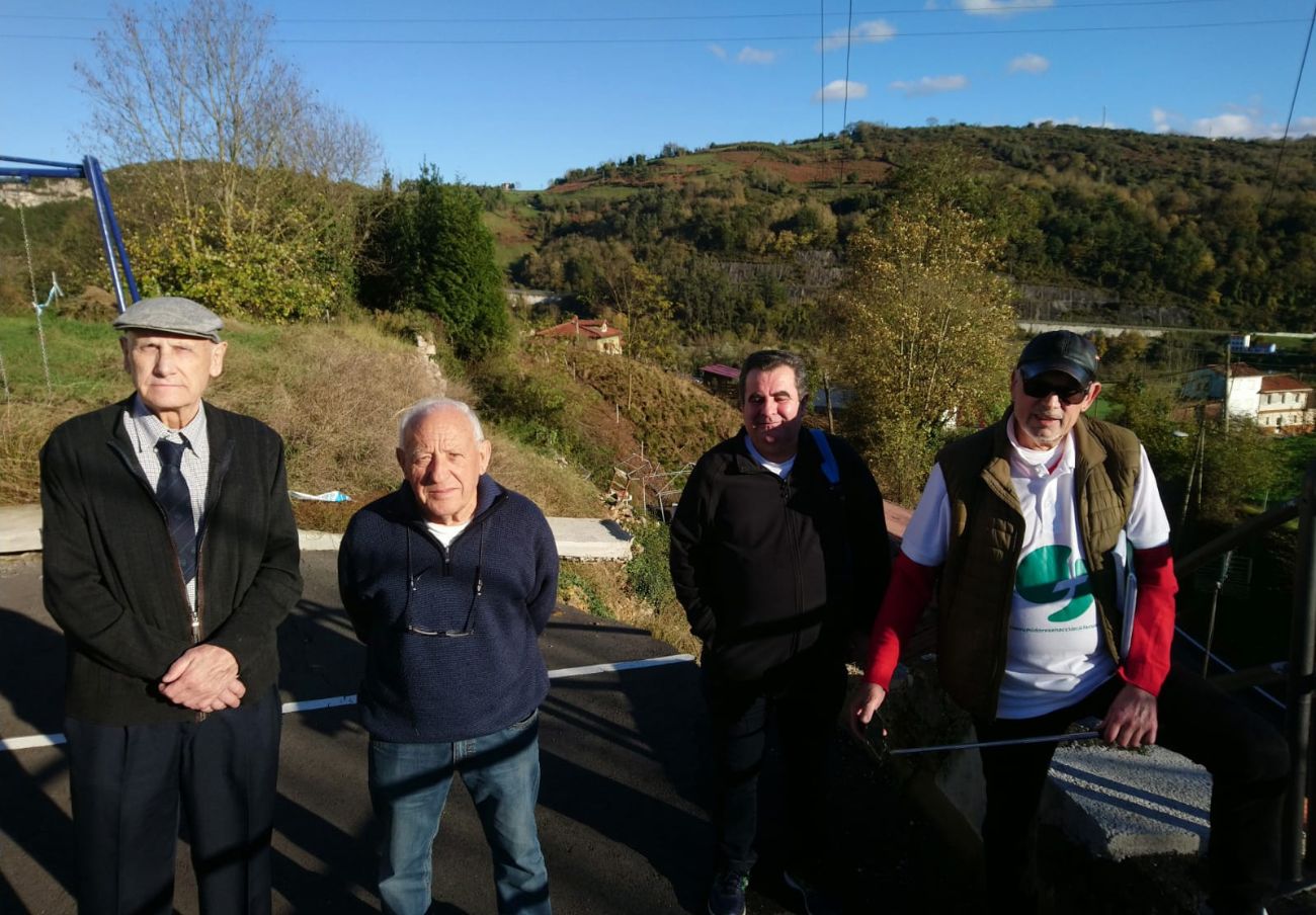 Desprendimiento en Udrión: FACUA Asturias se reúne con vecinos que denuncian el abandono de la zona