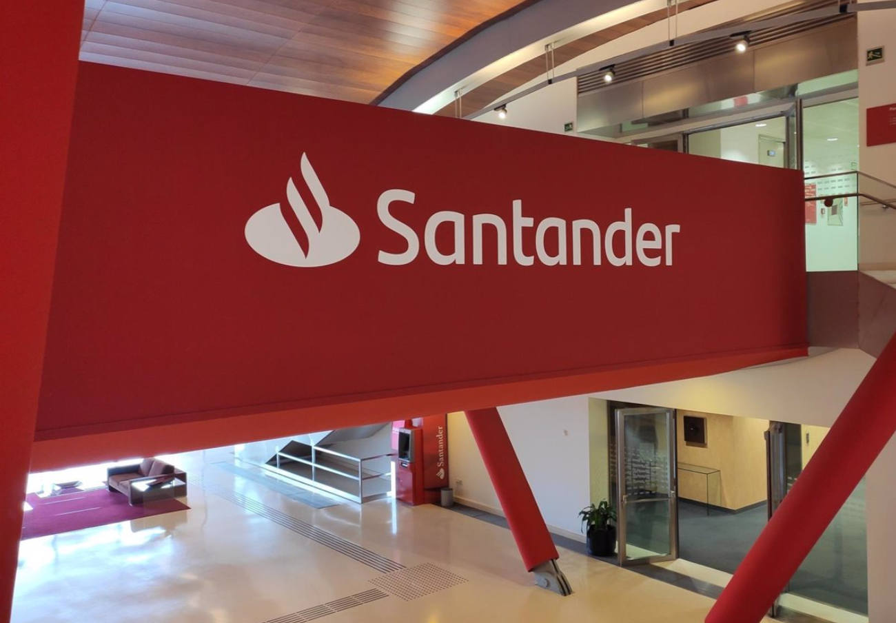 Santander UK, multado con 124 millones de euros por controles deficientes en la prevención de blanqueo