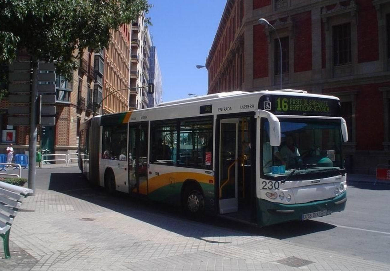 Multada la empresa de los buses comarcales de Pamplona tras la denuncia de FACUA por incumplir trayectos