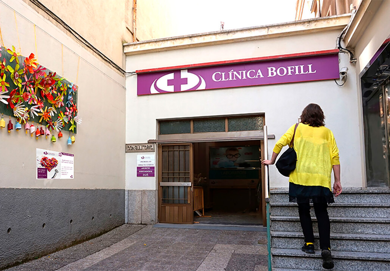 Catalunya obre expedient a Clínica Bofill per no tenir un telèfon gratuït d'atenció