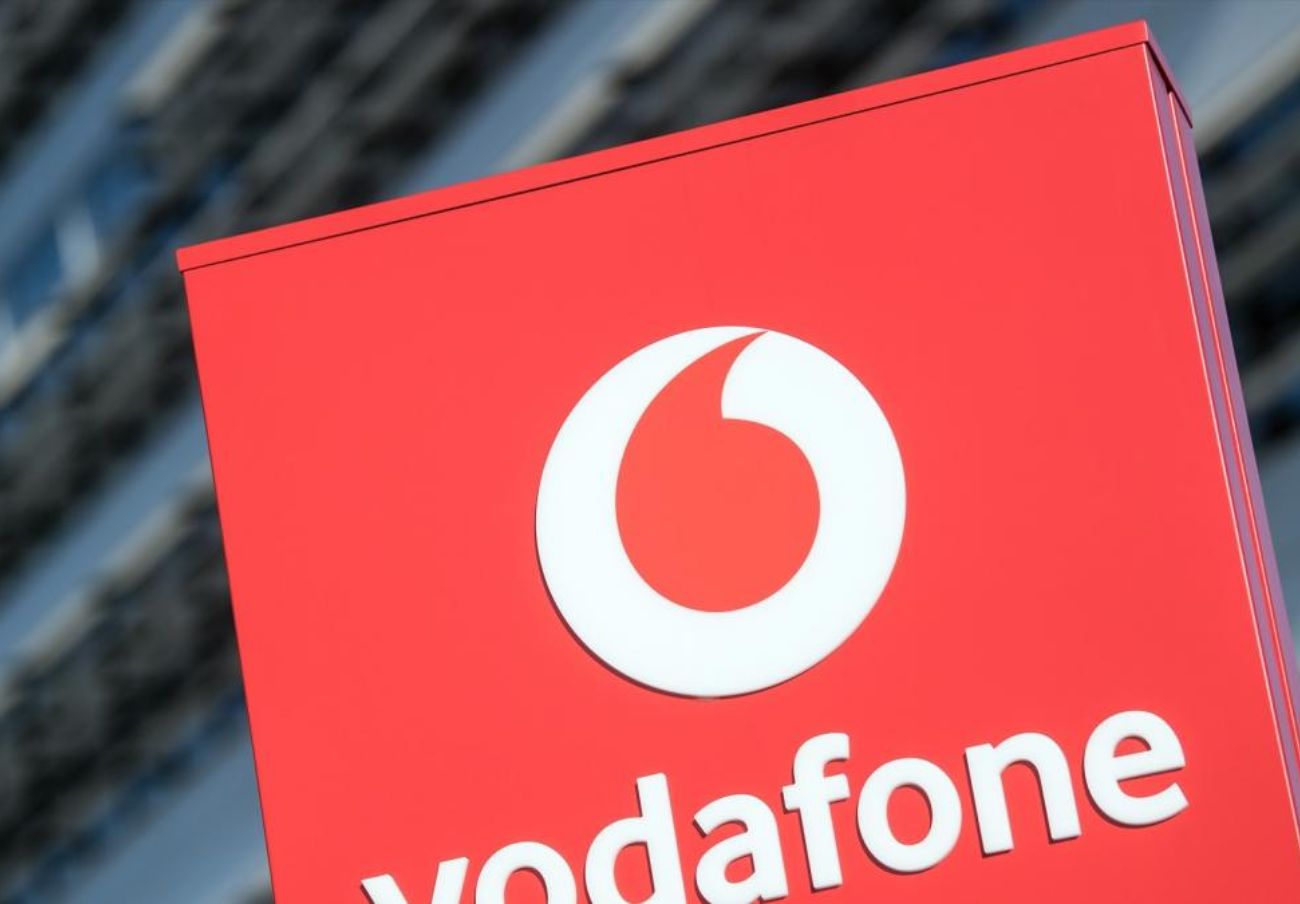 Vodafone devuelve 900 euros a un socio de FACUA al que suplantaron para usar dos líneas desde Marruecos