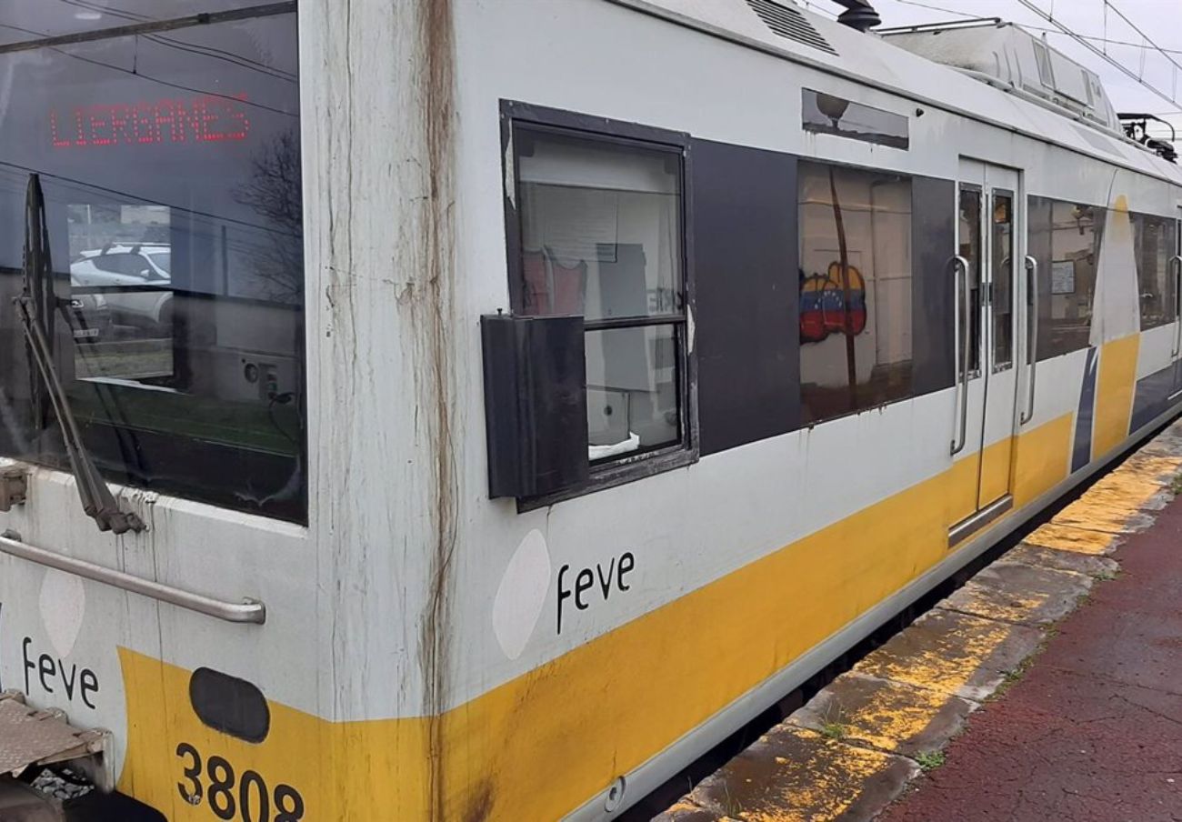 FACUA exige a Transportes nuevos trenes y garantizar un servicio regular de FEVE en Asturias y Cantabria
