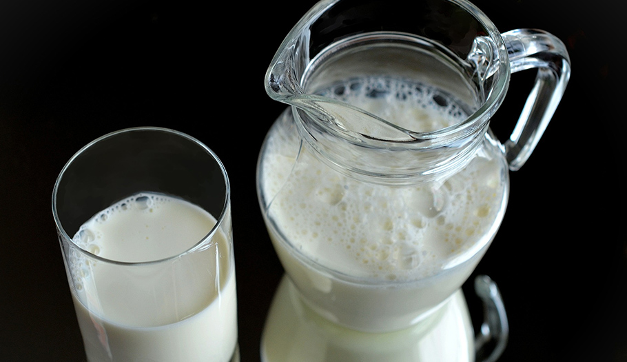 FACUA detecta diferencias de hasta el 85% en los precios de la leche entera en junio